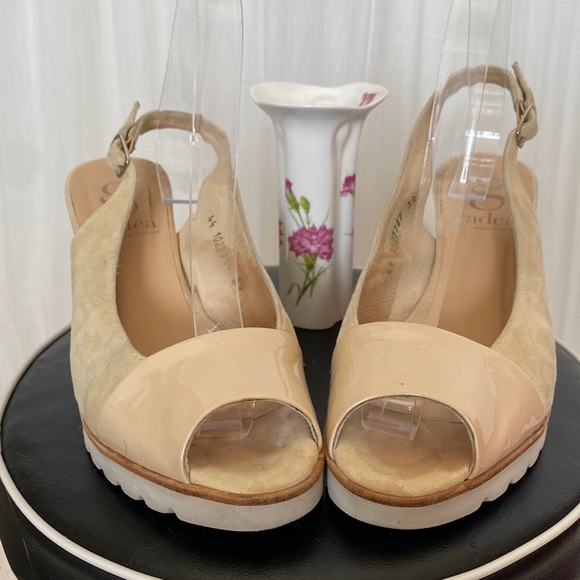 Gadea sling back, wood stack block heels, open toe shoes - Picture 1 of 16